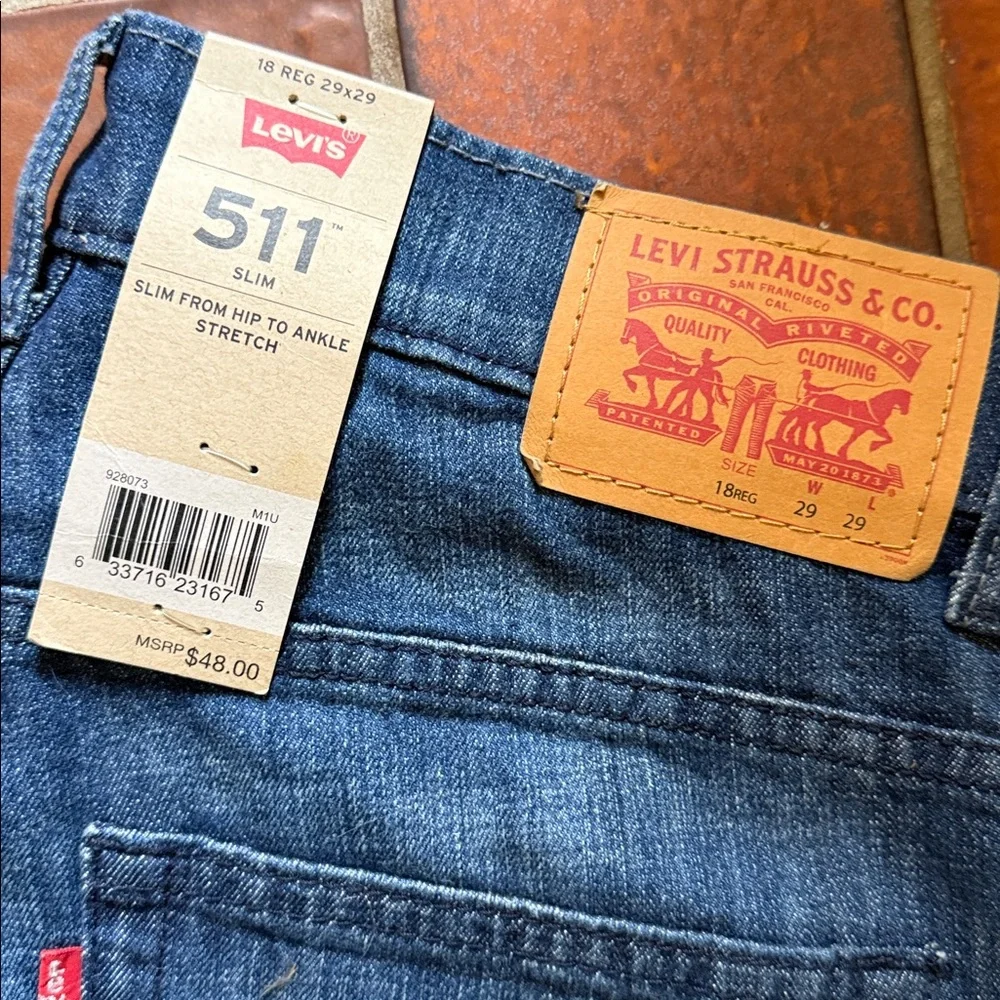 NWT! Levi’s 511 Slim Jeans | Medium Wash Distressed | 29x30
